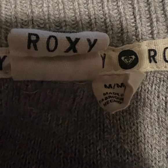 3/$15 Roxy Sweater - Picture 4 of 4